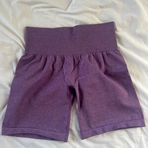 NVGTN Women's Purple Mid Rise Seamless Shorts